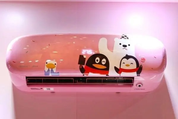 怎样快速邀请别人QQ群里的人来加入自己的群？